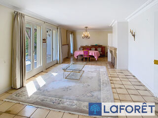  Maison � louer 6 pi�ces 209 m�