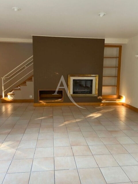  Maison � louer 5 pi�ces 180 m�