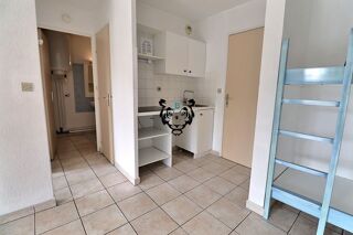  Appartement à louer 2 pièces 31 m²