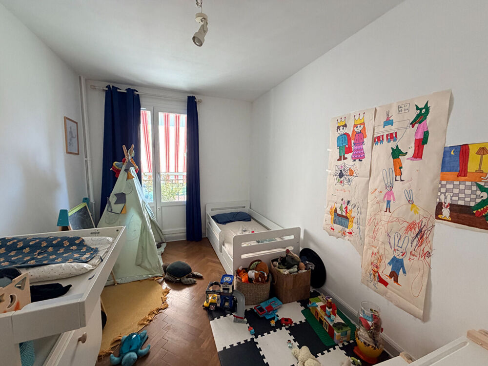 Vente Appartement SOUS COMPROMIS|Exclusivité - T3 avec balcon & garage - Cuire Caluire et cuire