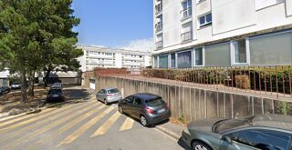  Parking / Garage à louer 1 m²