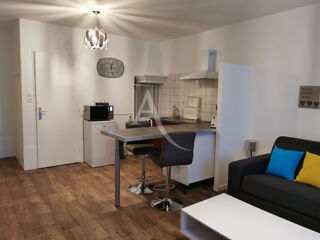  Appartement à louer 1 pièce 28 m²