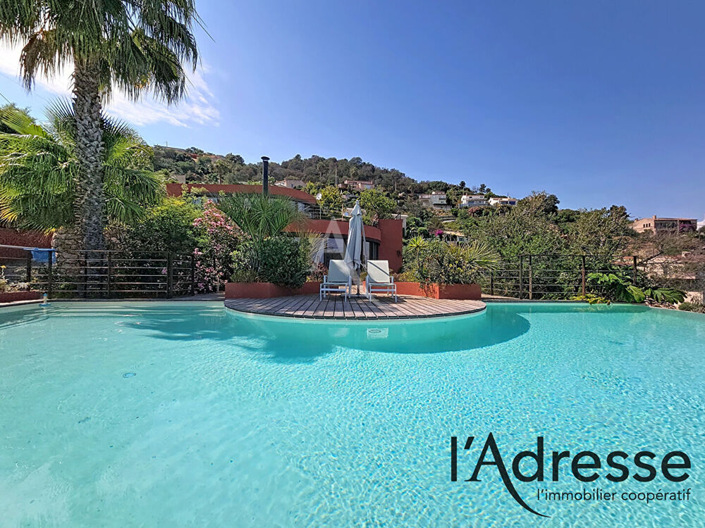 LUXUEUSE VILLA D'ARCHITECTE 300M² VUE MER FEERIQUE