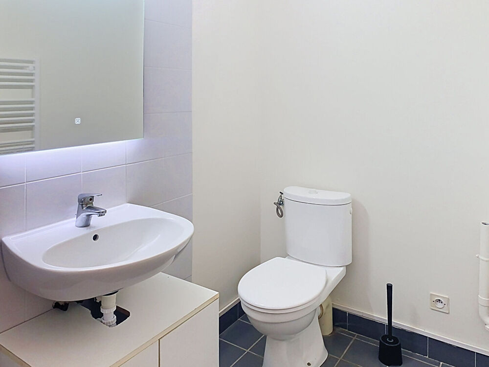 Location Appartement T2 hauts de Villeneuve-Lès-Avignon 2 pièce(s) 33 m2 avec jardinet. Villeneuve les avignon