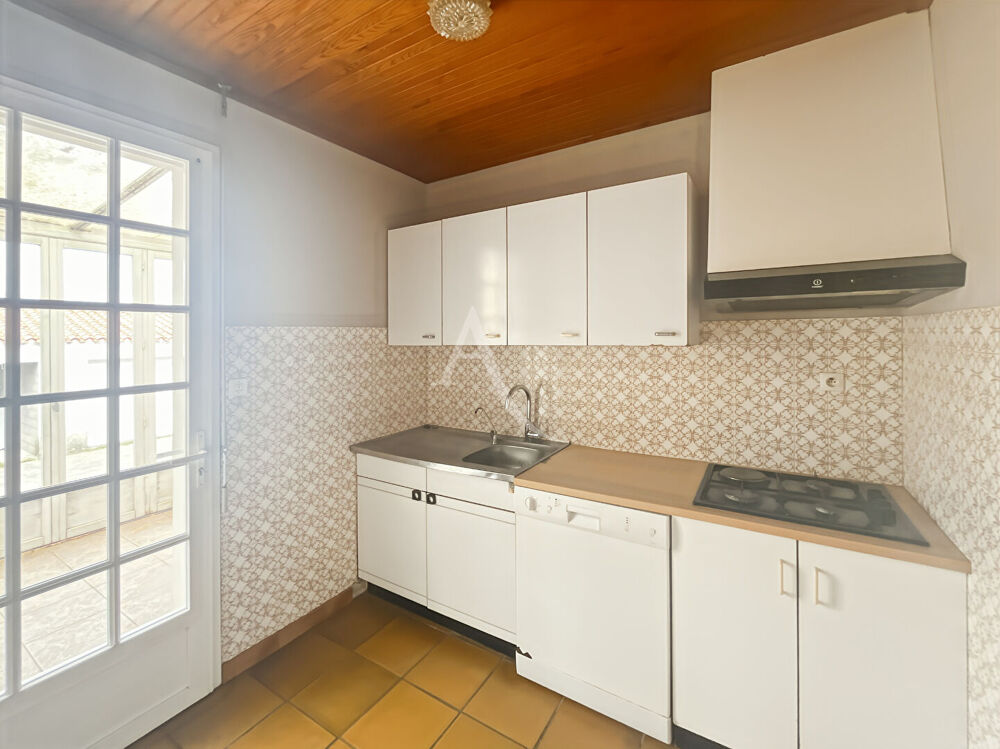 Vente Maison Maison de 184 m² à rénover avec studio indépendant et garage triple Challans