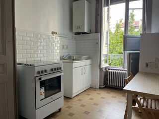  Appartement à louer 2 pièces 63 m²
