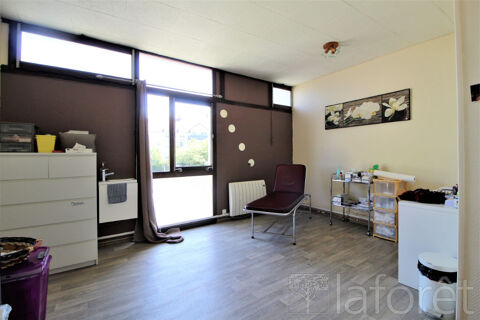 Bureaux ou cabinet Mantes La Ville 2 pi&egrave;ces 34 m&sup2; 500 78711 Mantes la ville