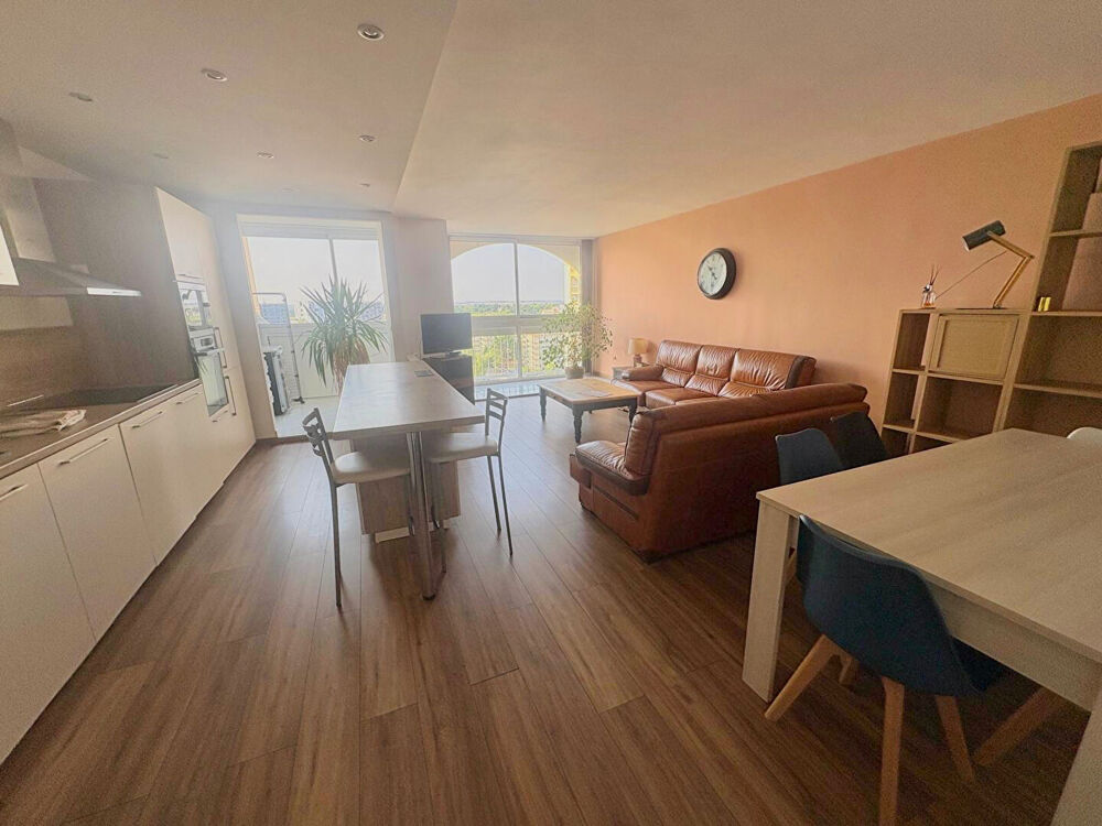 Appartement 4 pièces à vendre à Angers - La Roseraie, 12ème étage avec vue dégagée