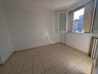  Appartement à louer 1 pièce 25 m²