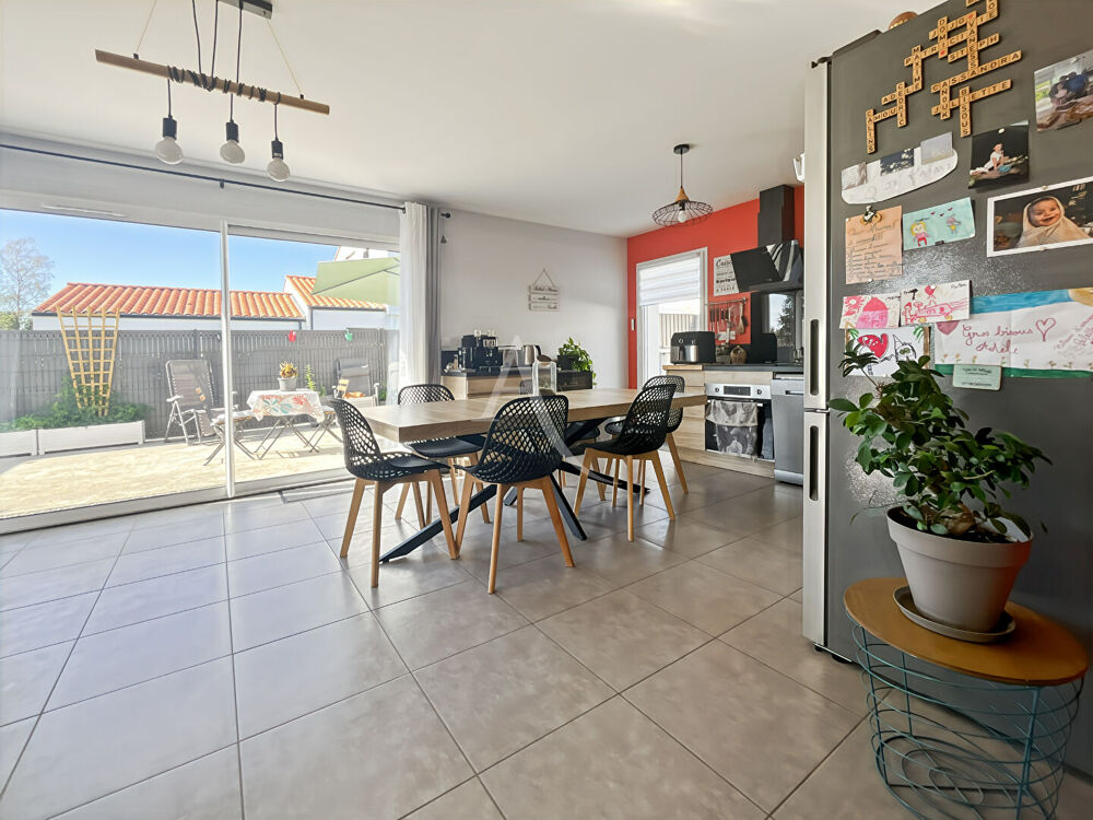 Vente Maison Maison récente de 2020 à vendre à Challans avec terrasse et terrain clos Challans
