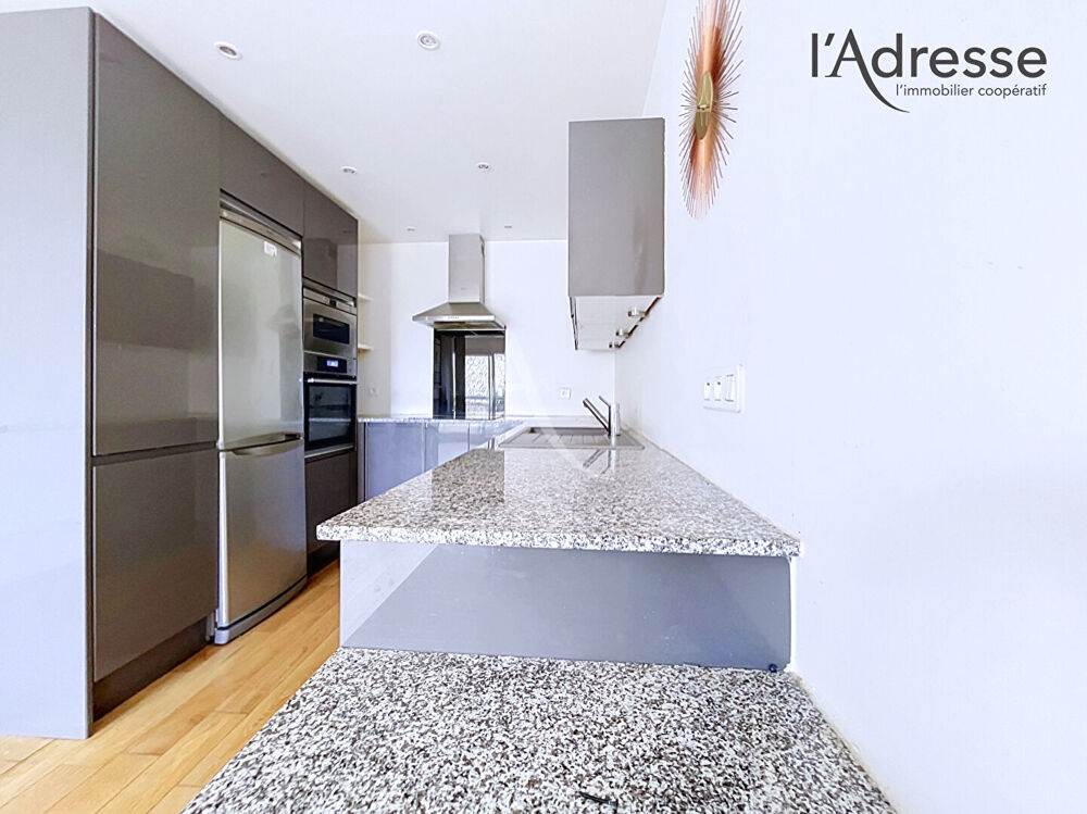 Vente Appartement Appartement Suresnes 5 pièce(s) 89.02 m2 avec 2 balcons terrasse Suresnes