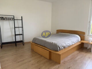  Appartement à louer 3 pièces 64 m²
