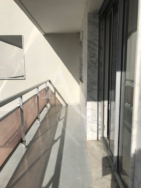 BEAU STUDIO VIDE DE 23,96 M2  A ST MAUR DES FOSSES 712 Saint-Maur-des-Fosss (94100)