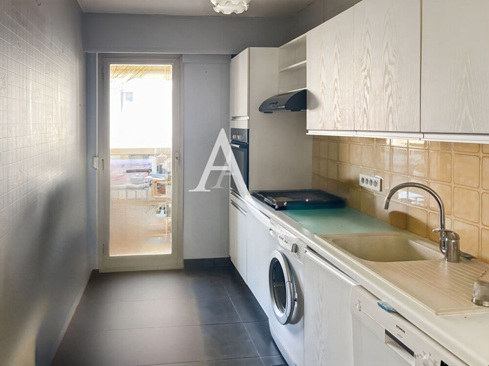 Vente Appartement Appartement Le Cannet 2 pièce(s) 52 m2 cave, box, piscine Le cannet