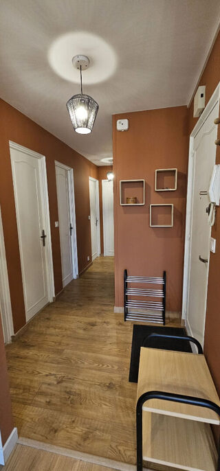  Appartement à louer 5 pièces 76 m²