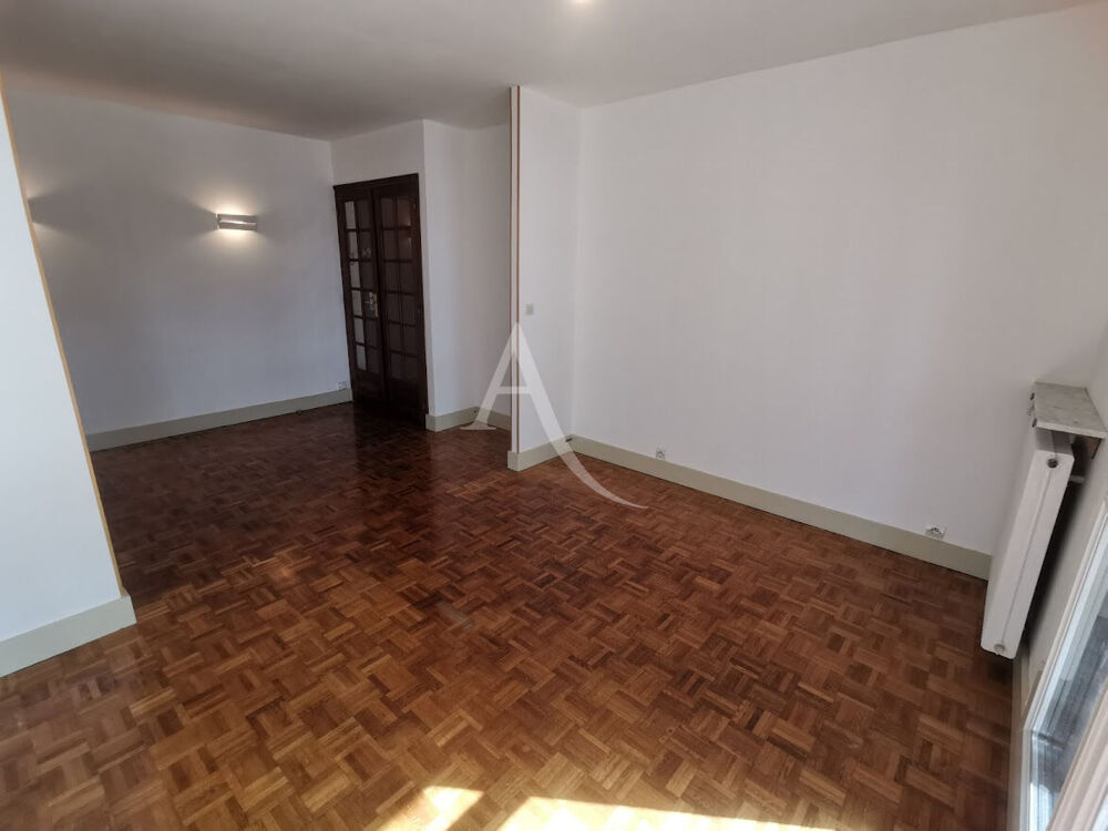 Appartement Le Bourget 2 pièce(s) 43.03 m2 habitables et 56m2 surface totale