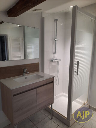  Maison à louer 3 pièces 82 m²