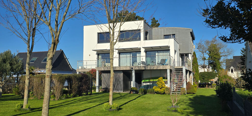 Ile-Tudy, une contemporaine d'exception de 210 m² avec une vue sur l'étang de Kermor, la plage à pied !