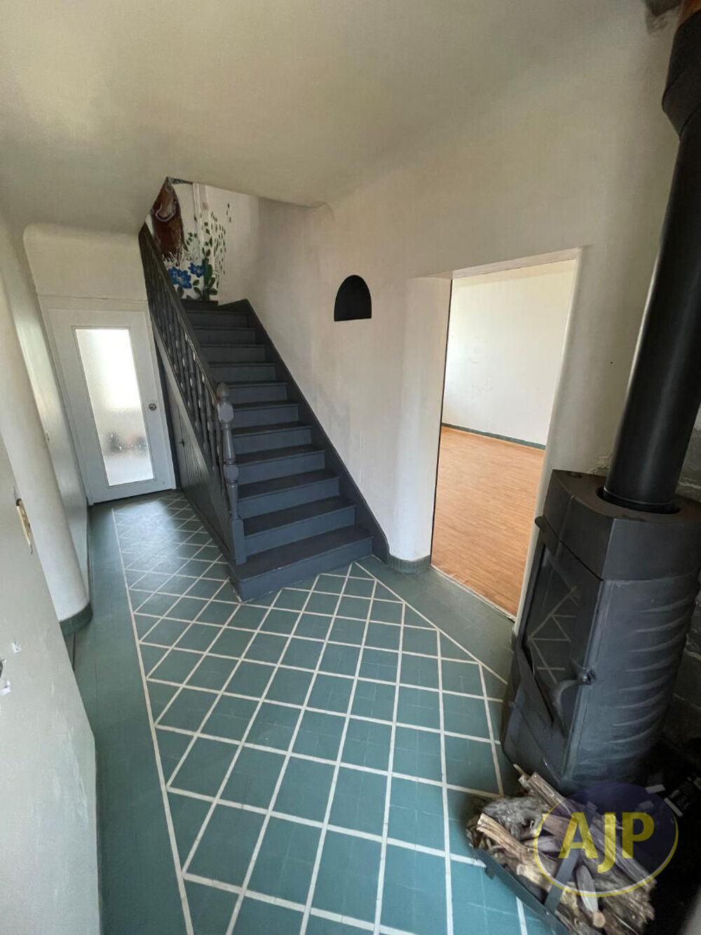 Maison Vieillevigne 6 pièces, 4 chambres