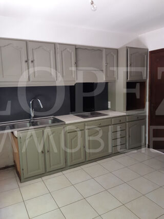  Maison à louer 6 pièces 106 m²