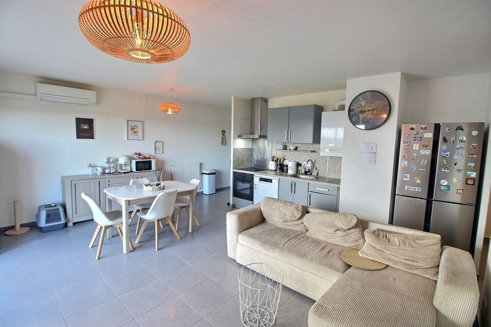 À VENDRE APPARTEMENT DE STANDING RÉSIDENCE AVEC PLACE DE PARKING ET CAVE