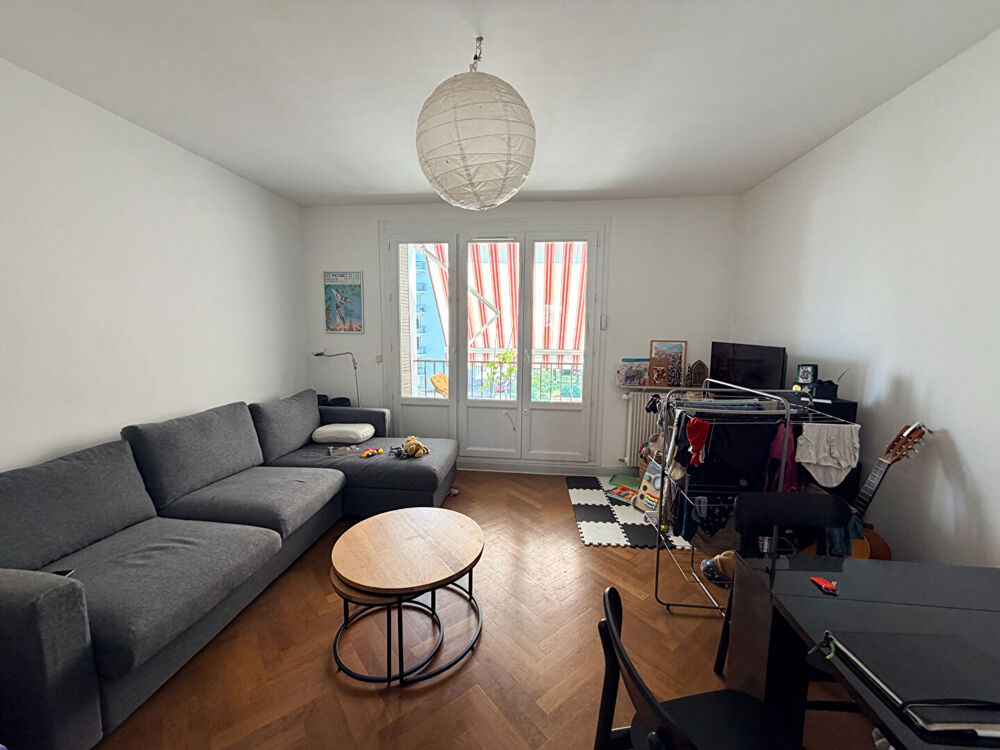 Vente Appartement SOUS COMPROMIS|Exclusivité - T3 avec balcon & garage - Cuire Caluire et cuire