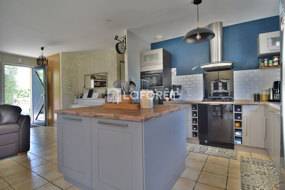 Vente Maison Jugeals-Nazareth : maison de 2008, 3 chambres, terrasse et vue exceptionnelle Jugeals nazareth