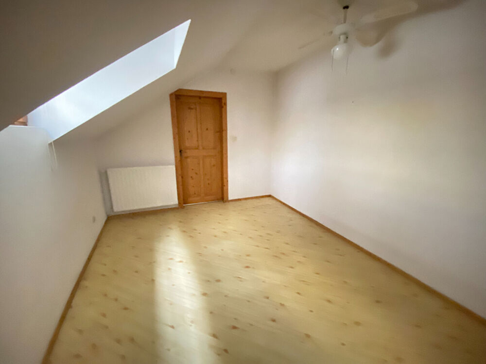 Vente Appartement Charmant appartement 3 pièces à vendre au dernier étage en centre-ville de Cernay Cernay