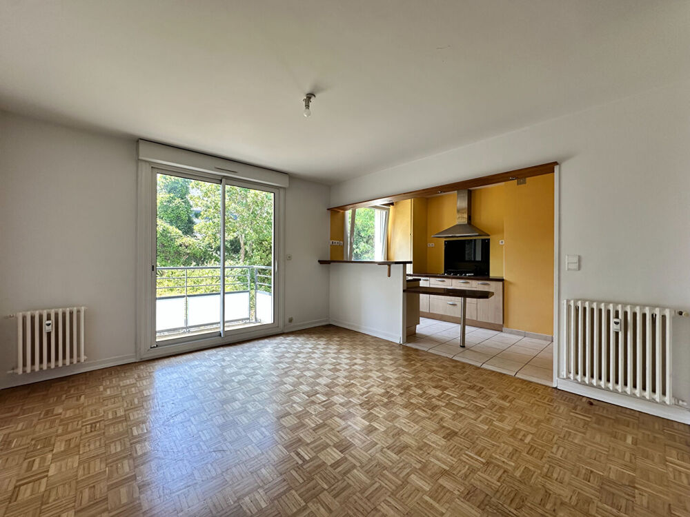 APPARTEMENT T3 AVEC BALCON ET GARAGE - AU CENTRE DE SAINT-BRIEUC