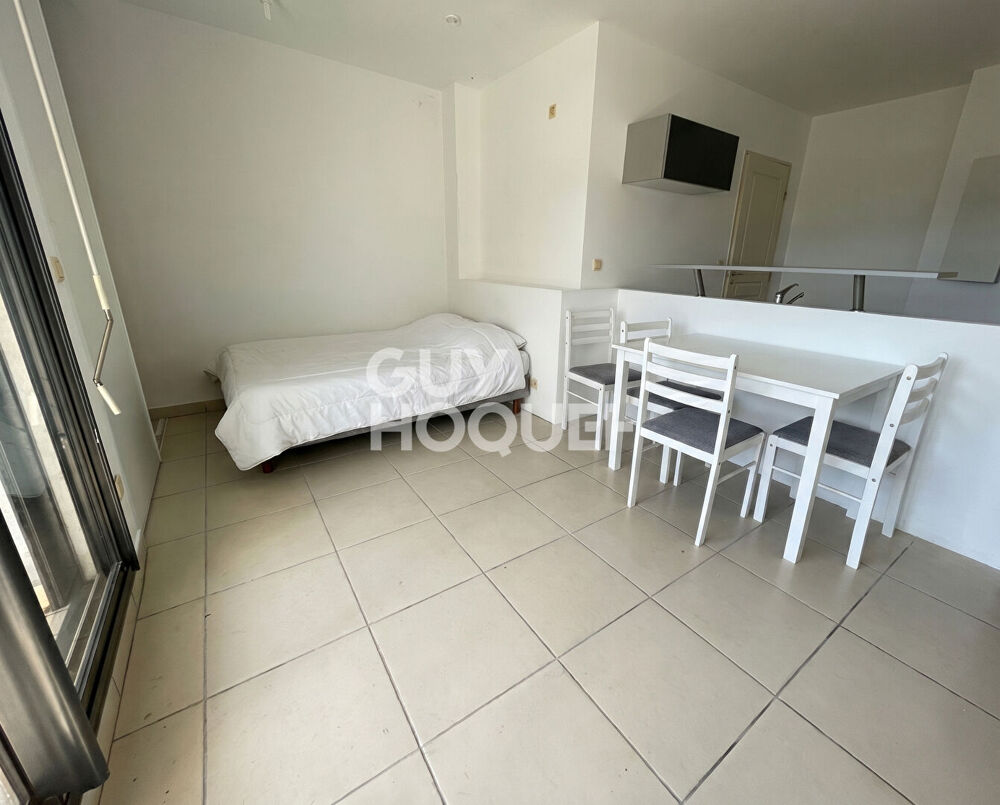 Vente Appartement STE-CLOTILDE T1 28 m² + VARANGUE ET PARKING - PROCHE CLINIQUE & UNIVERSITÉ Saint denis