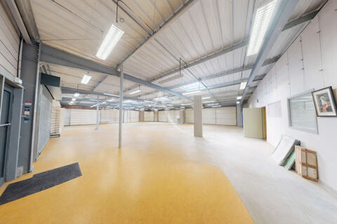   Local commercial Migne Auxances 400 M2 