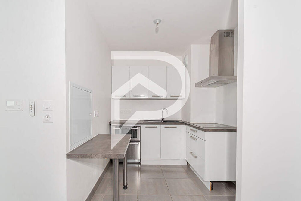 Vente Appartement T2 44.87 m2 - LES CATALANS 13007 MARSEILLE + en sus place de parking en sous sousl Marseille 7