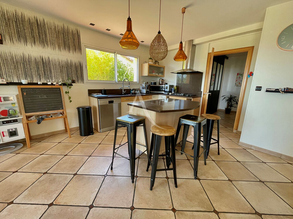 Location Maison Maison T5 meublée avec piscine et vue sur les Pyrénées L isle jourdain
