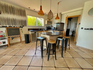  Maison à louer 5 pièces 226 m²