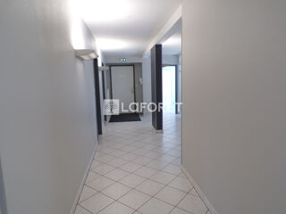  Appartement  vendre 8 pices 172 m