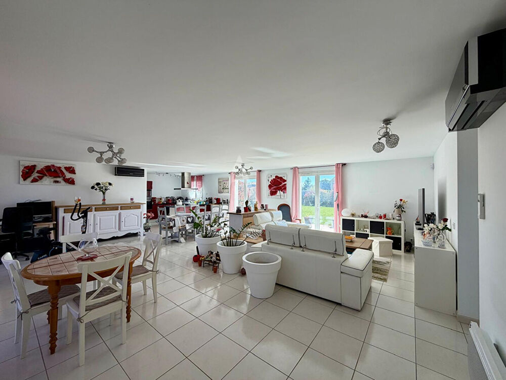 Maison de plain-pied récente, Volumes exceptionnels & fort potentiel