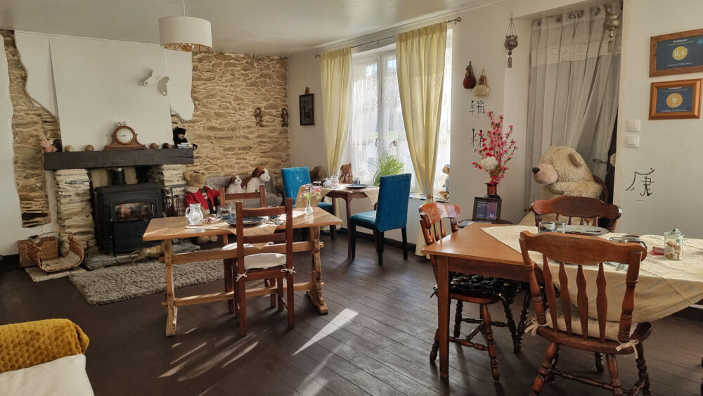 CÔTES-D'ARMOR, Corlay, Spacieuse maison de 6 chambres, idéale pour un projet de chambres d'hôtes, avec dépendances