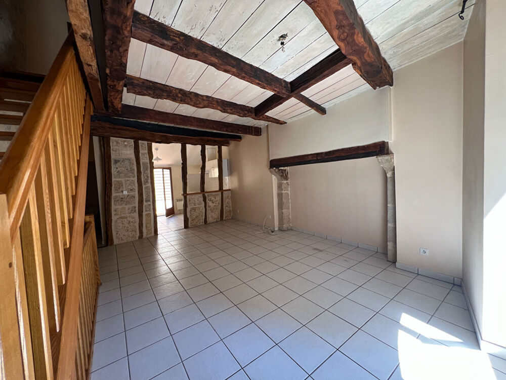 Charmante maison de village avec cour et garage