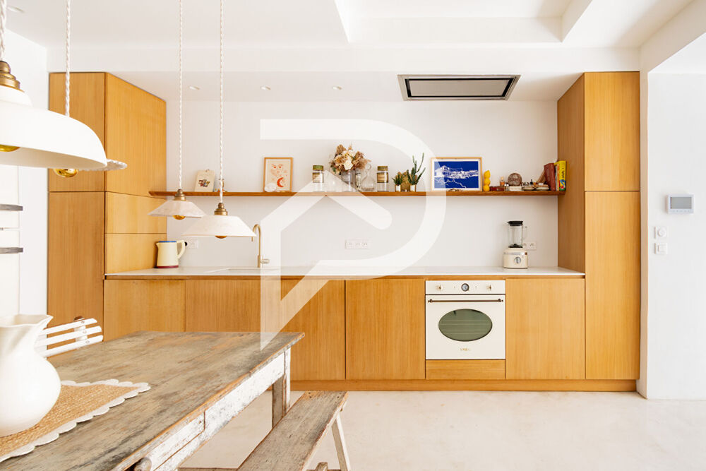 Vente Maison Maison de ville rénovée avec cachet unique de type 3. Marseille 7