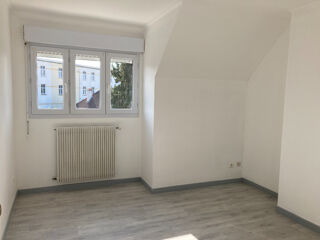  Appartement à louer 3 pièces 61 m²