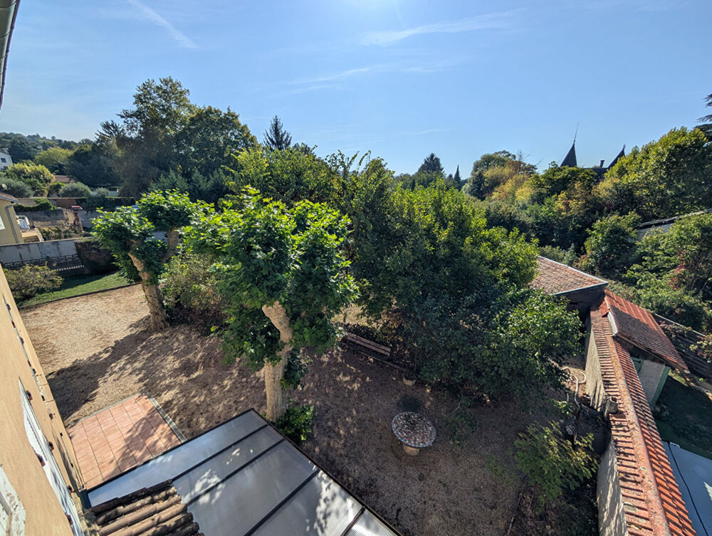 Vente Maison NEUVILLE CENTRE : MAISONS DE 230 M² SUR TERRAIN DE 970 M² Neuville sur saone