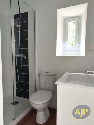  Immeuble � vendre 10 pi�ces 154 m�