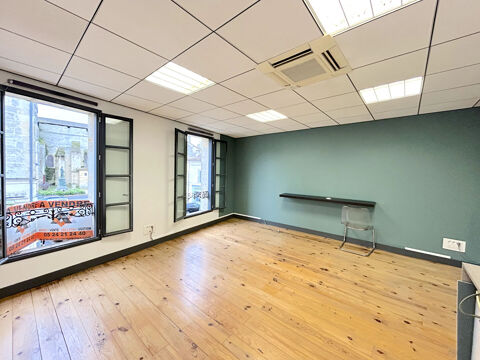 A LOUER BUREAU DANS IMMEUBLE DE STANDING AVEC ASCENSEUR - SAINT ANDRE DE CUBZAC 450 33240 Saint andre de cubzac