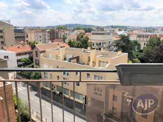  Appartement à louer 4 pièces 90 m²
