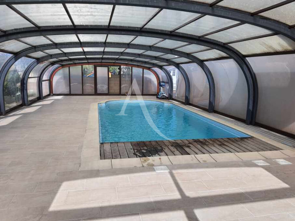 MARAINVILLER : charmante maison d'environ 172 m² avec piscine