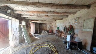  Remise / Grange à vendre 2 pièces 128 m²