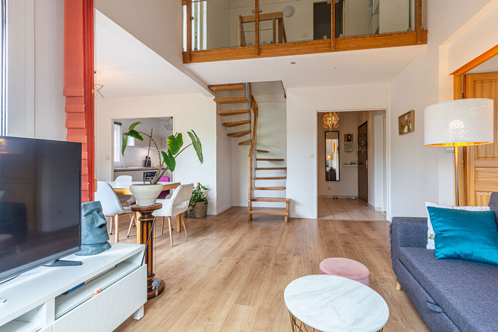 AGENCE IMMOBILIERE LAFORET - "MONSTERA" - POISY - APPARTEMENT DUPLEX T4 de 96.01m² (84,05m2 CARREZ) - DERNIER ETAGE - TERRASSE -