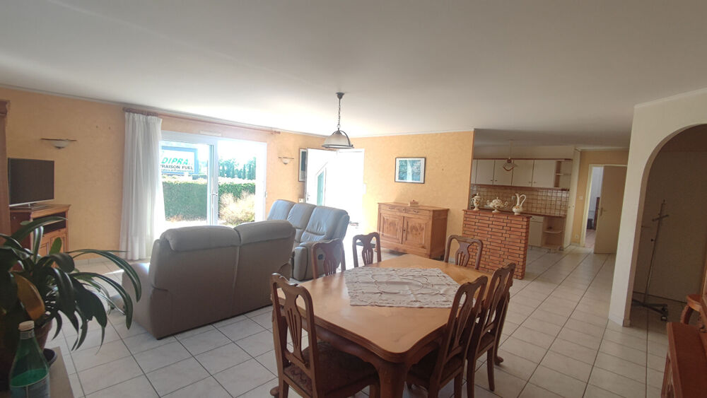 Vente Maison Maison plain-pied 138m² au coeur du Poiré-sur-Vie : volumes, potentiel et emplacement privilégié Le poire sur vie