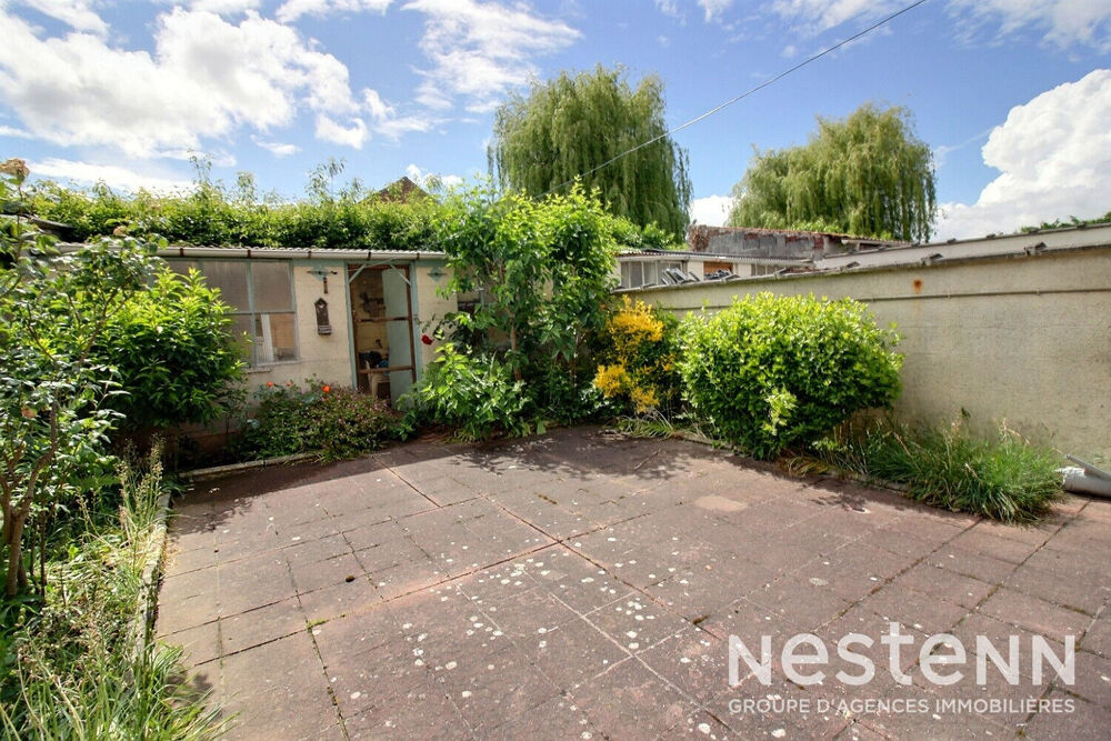 Maison Sequedin 90 m² - trois chambres - une cour - dépendance - véranda - combles aménageables