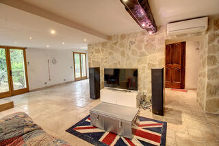  Maison  vendre 6 pices 210 m